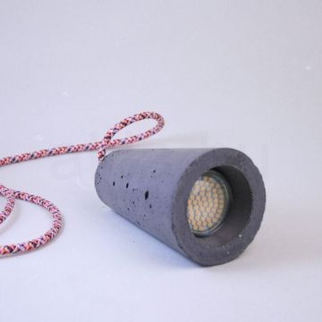 beton-fuggesztek-lampa-kis-buraval-sotet-szurke